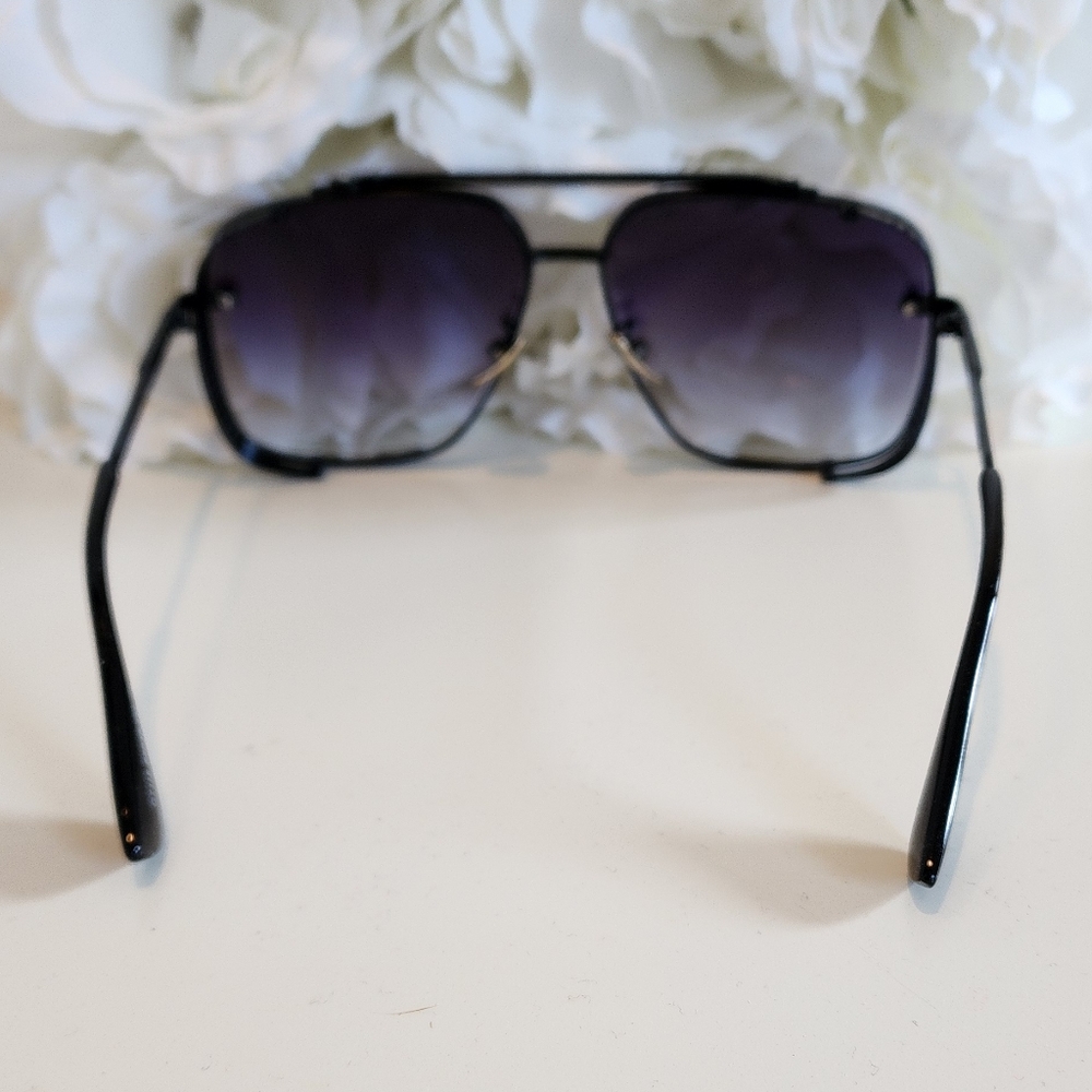 Oversized Square Sunglasses With Gradient Purple … - image 7